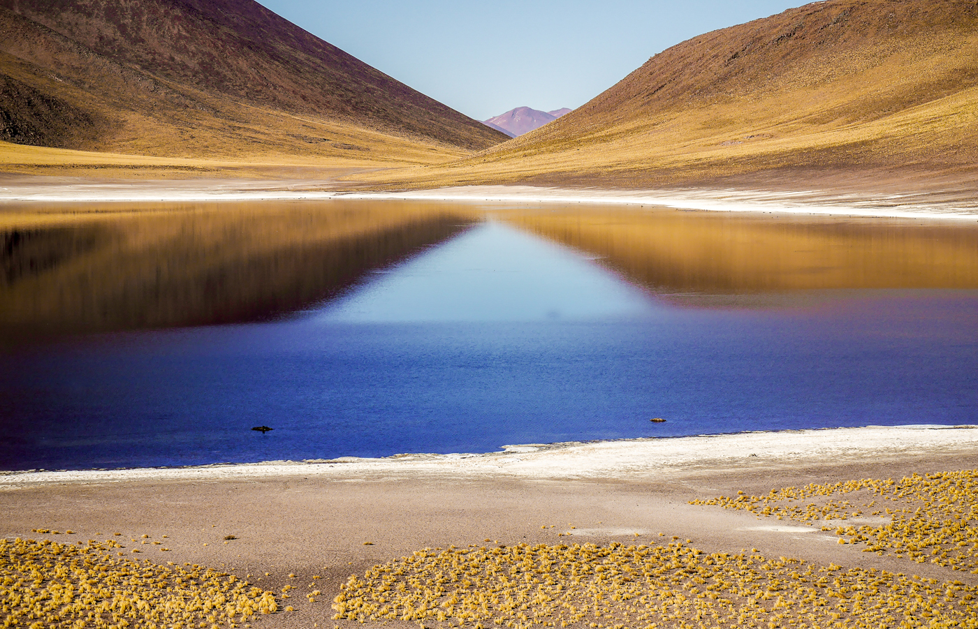  High Plateau Lagoon Lake Miniques at 4200 metres 